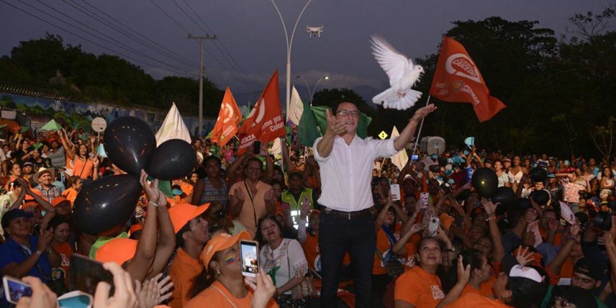 Carlos Caicedo, durante su intervención en la Avenida del Río.