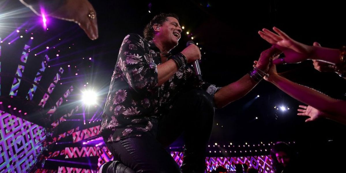 @elfestival El samario Carlos Vives durante su presentación.