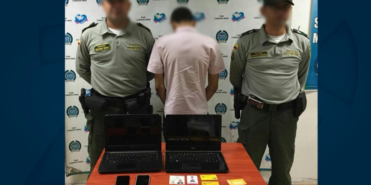 Policía El capturado.