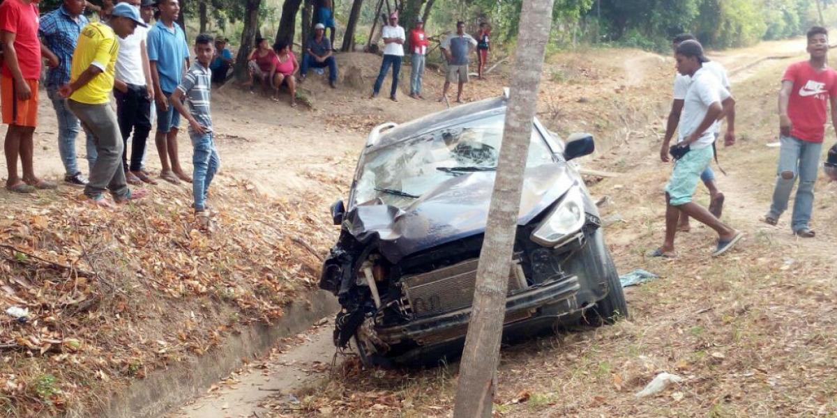 Así quedó el carro involucrado en el hecho.