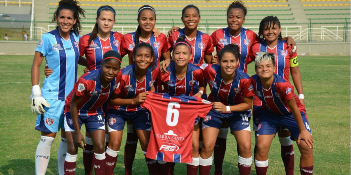 Formación inicial del Unión Femenino, que derrotó 4-0 a Real Cartagena.