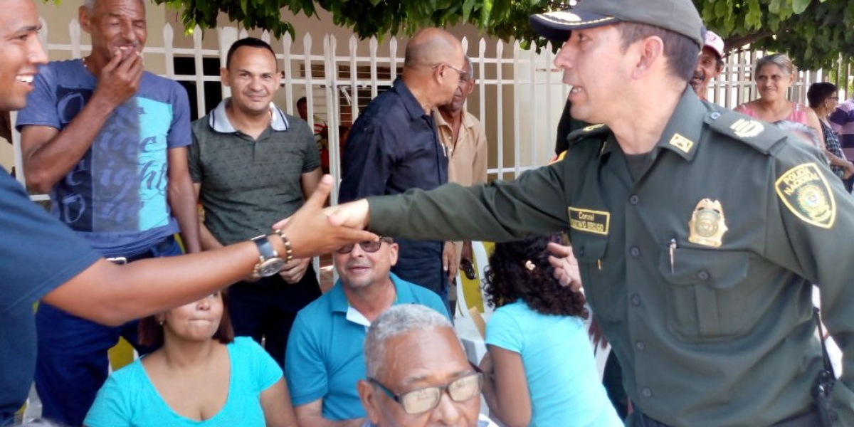 Buscan cernía con la comunidad y combatir la delincuencia que azota esta zona de la ciudad. 