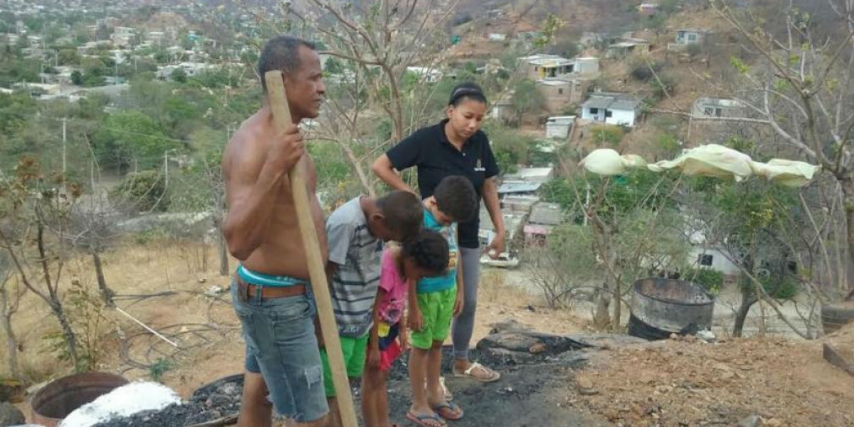 En cenizas quedó la casa de la familia.