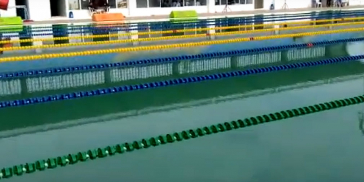 Seguimiento.co Una de las piscinas del complejo acuatico "Vida" está sucia.