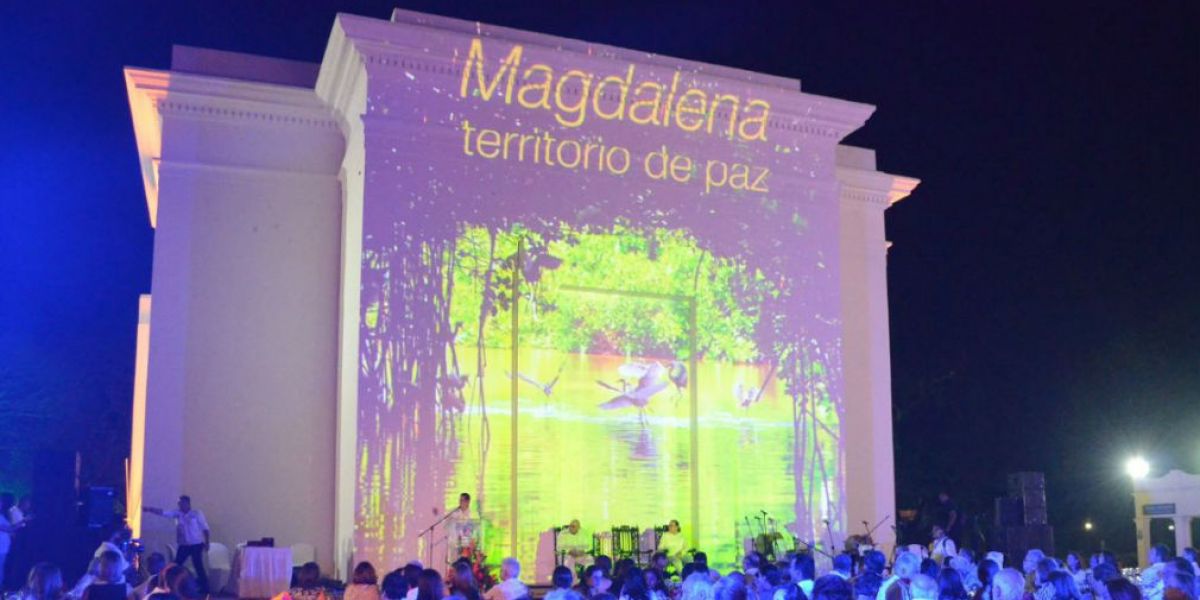 Oficina de Comunicaciones del Magdalena. El libro posee las historias de varios escritores del departamento.