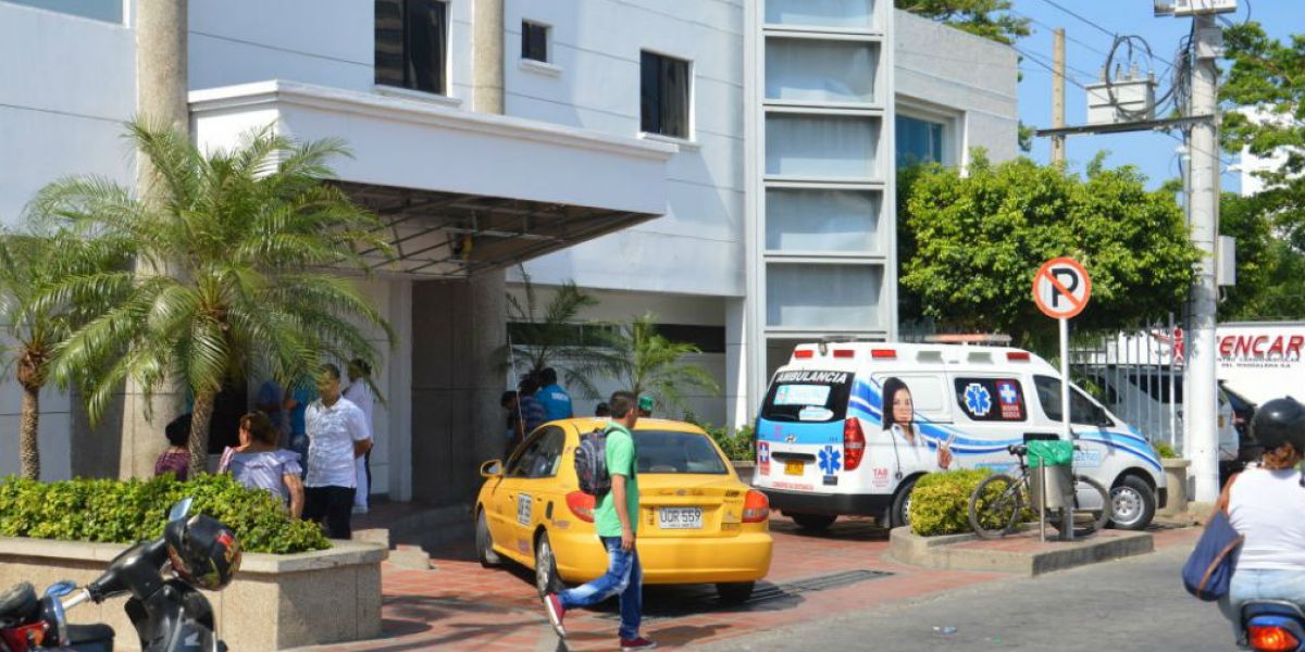 Seguimiento.co El herido se encuentra internado en una clínica de la ciudad con pronóstico reservado.