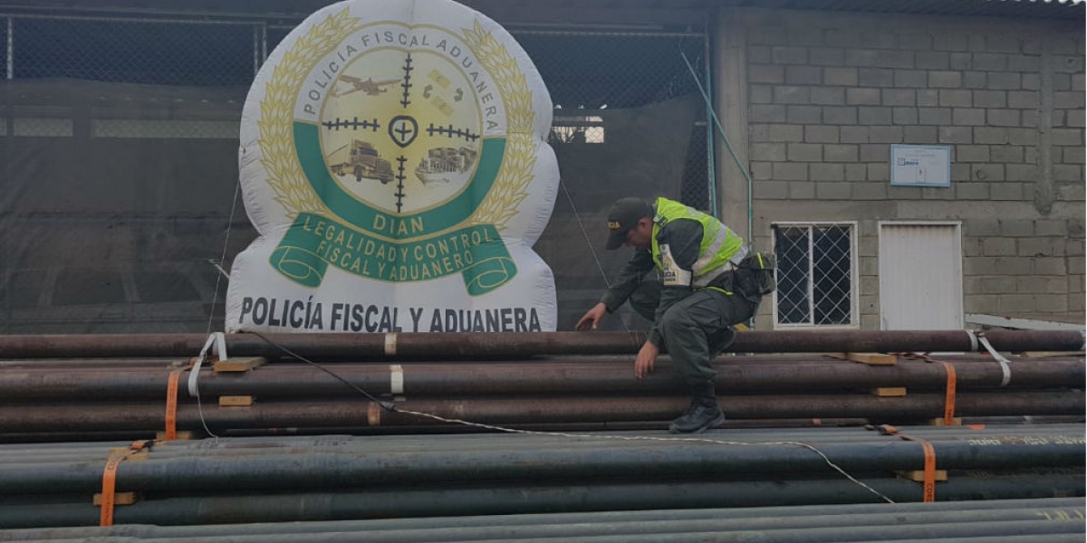 Material incautado por la Policía Aduanera.