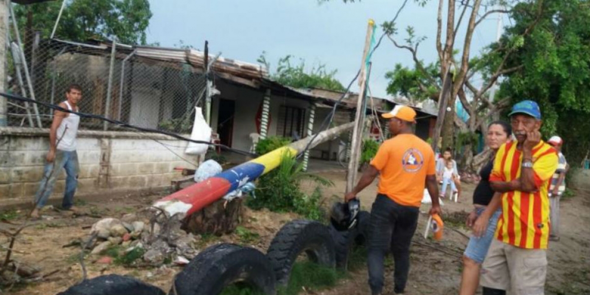 El Heraldo. más de 120 familias se quedaron sin energía en Tucurinca, Zona Bananera.