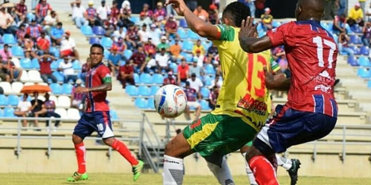 Los bananeros le ganaron este sábado en el Estadio Sierra Nevada al Real Cartagena. Con un marcador 2x0.