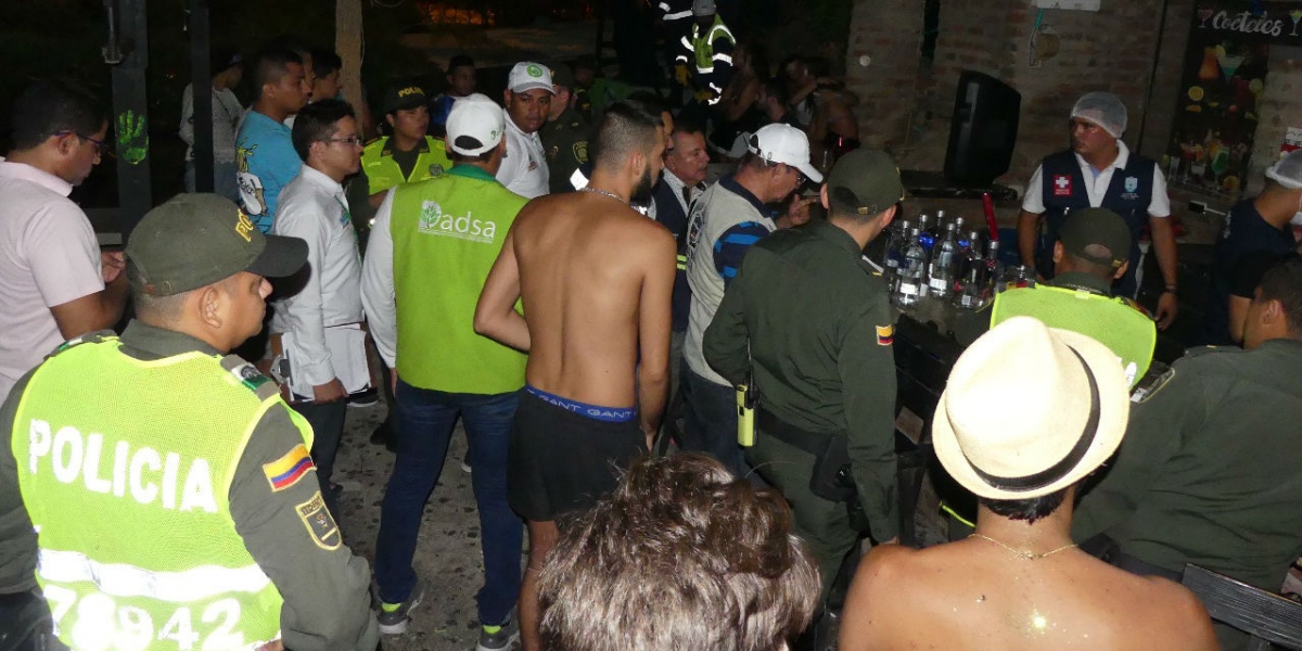 Policía de Santa Marta. Las rumbas masivas se han puesto de moda.