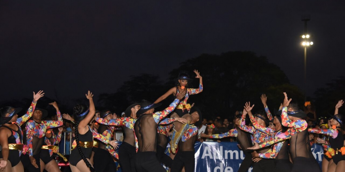 Los trajes típicos de cada baile representativo del Caribe fueron un gran atractivo para toda la comunidad universitaria.