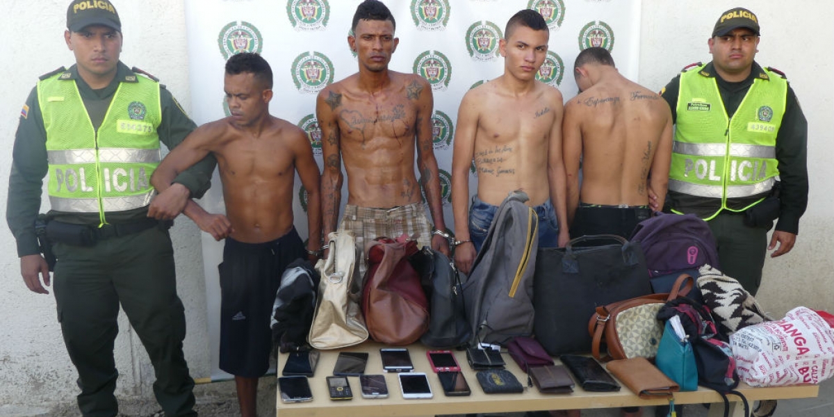 Policía 'Los Mochileros', banda dedicada al hurto de busetas en Santa Marta.