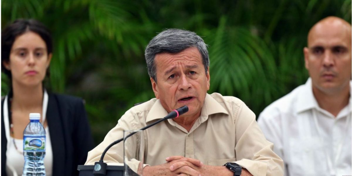  el jefe negociador de la guerrilla, Pablo Beltrán, quien apeló a la cláusula de honor para que la otra parte respete la tregua.