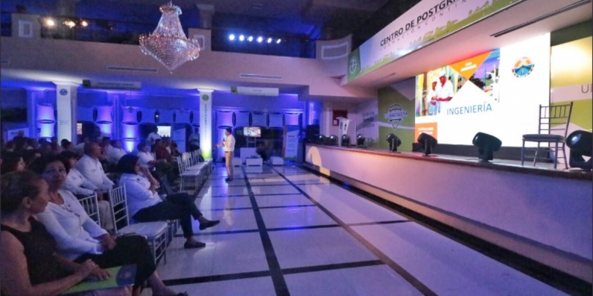 Ofiprensa Unimagdalena El rector de la Universidad del Magdalena, Pablo Vera, realizó la presentación de la oferta de posgrados en el Club Santa Marta.