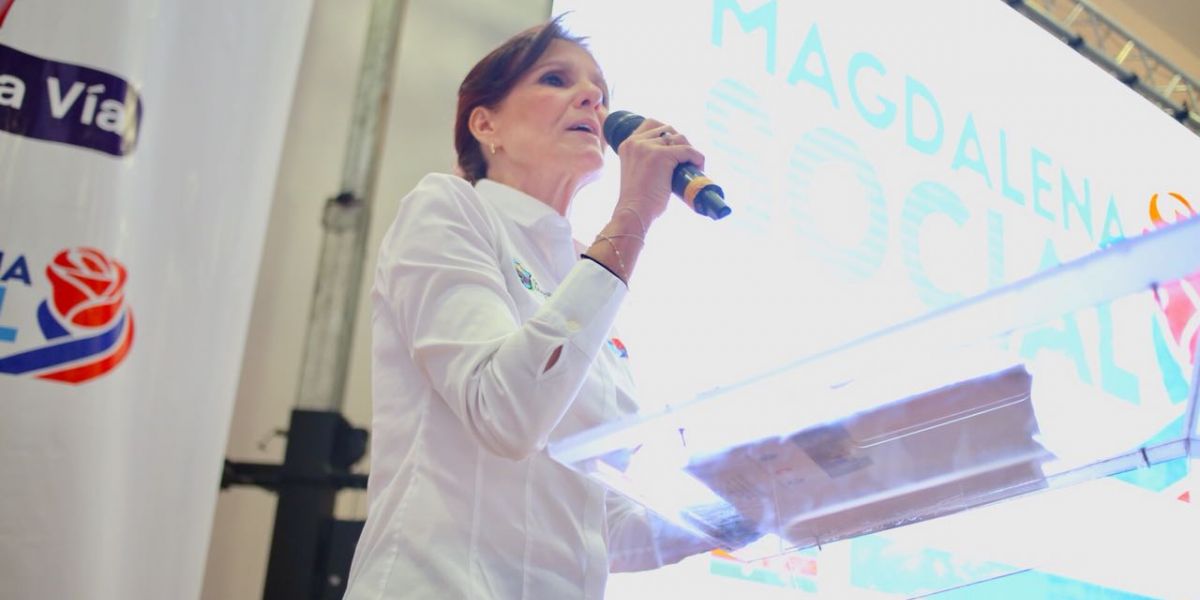 Rosa Cotes durante su rendición de cuentas en Plato.