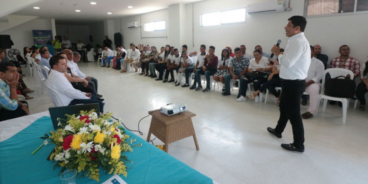 El rector Pablo Vera socializó el programa 'Talento Ciénaga'.