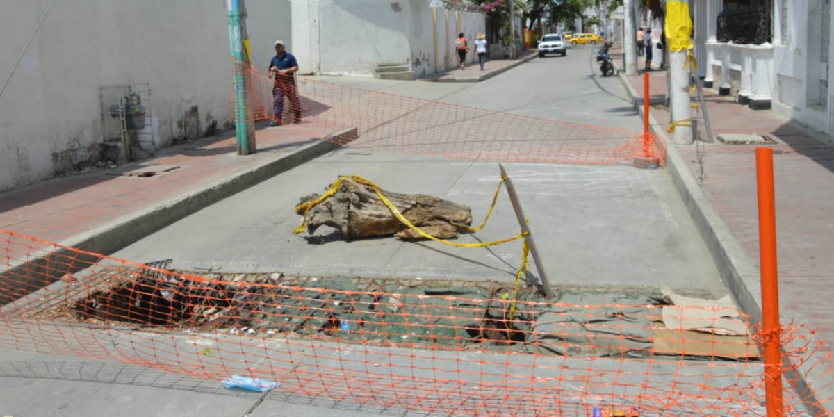 La zona fue cerrada por los vecinos y comerciantes del sector. 