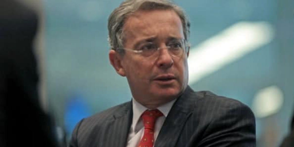 Álvaro Uribe Vélez.