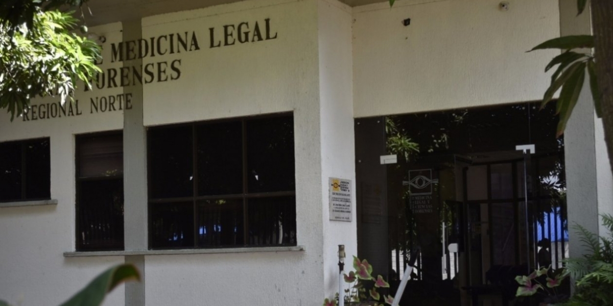 El cuerpo de la mujer fue llevado a Medicina Legal.