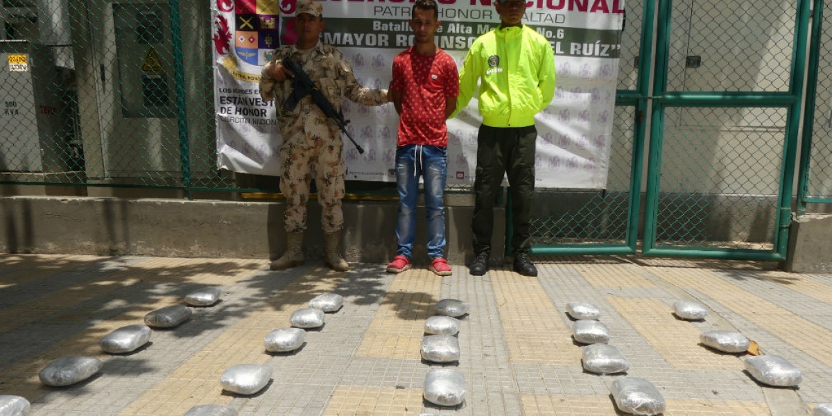 Policía Alias 'Chucho', capturado en zona rural de Santa Marta.