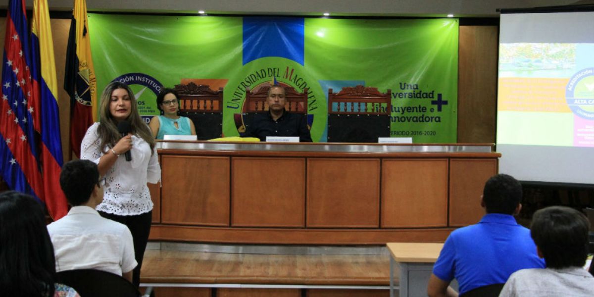 Con masiva asistencia, Unimagdalena llevó a cabo en el auditorio Julio Otero Muñoz el ‘II Seminario de Investigación del Programa de Negocios Internacionales’.