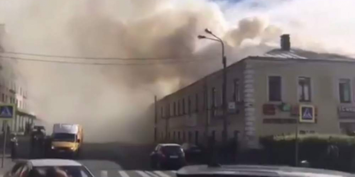 Todos los visitantes y personal fueron evacuados del edificio nada más desatarse el incendio.