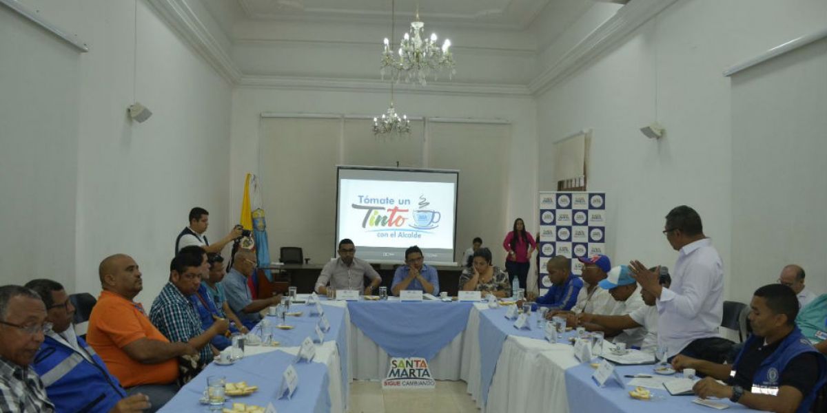 En total son 35 mototaxistas de diferentes asociaciones que dieron inicio al curso de Refrigeración Industrial que se lidera desde la Secretaría de Movilidad.