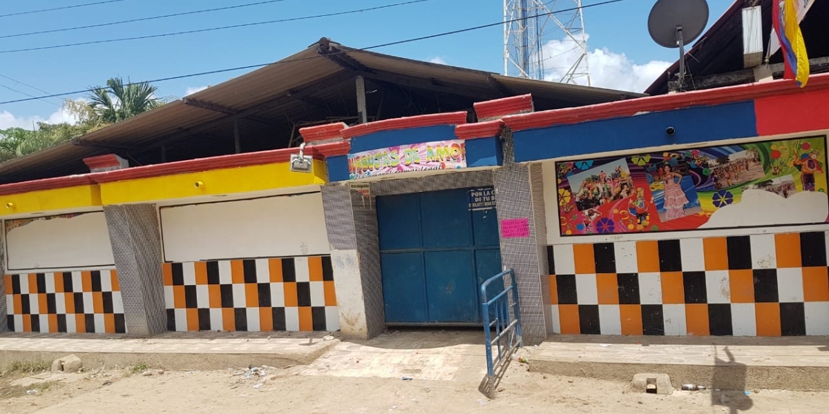 Cortesía Entrada de la caseta donde ocurrió el zafarrancho la madrugada de este lunes.