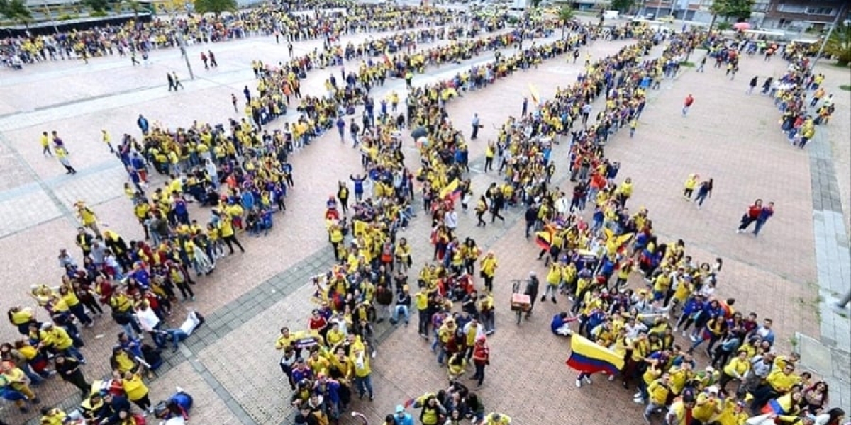 @NemesioCamacho Llegada de hinchas a El Campín.