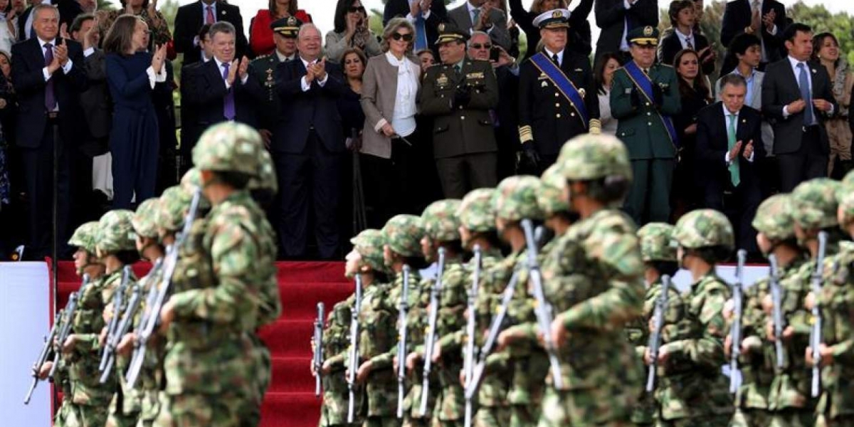 El presidente Juan Manuel Santos presidió por última vez el desfile militar del 20 de Julio.