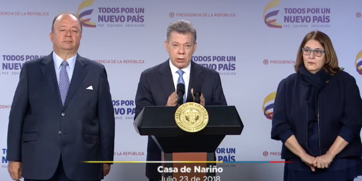 Captura de pantalla Santos, junto a los ministros de Defensa y Cultura.