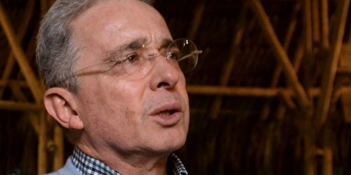 Álvaro Uribe Vélez.