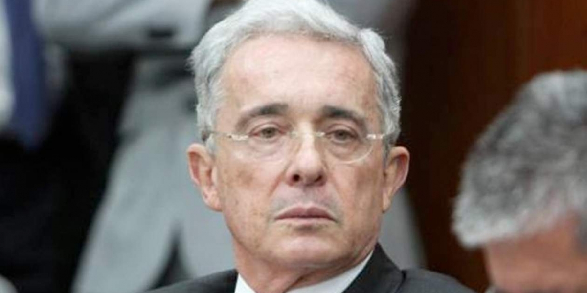 Noticias Uno Álvaro Uribe Vélez.