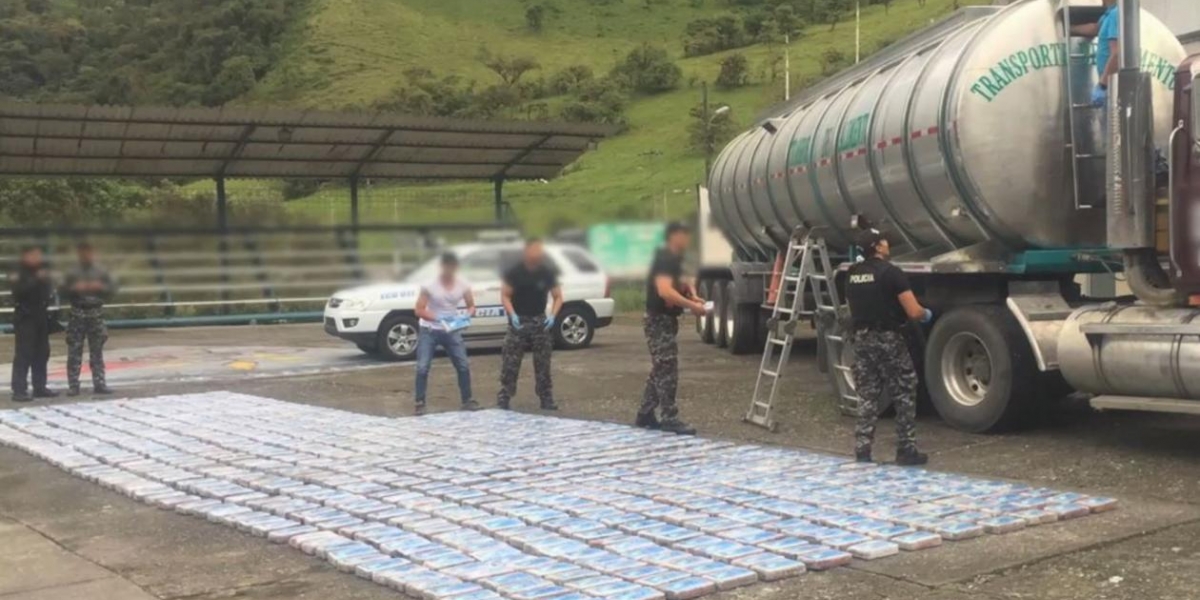 Policía Nacional. Parte de la droga incautada.