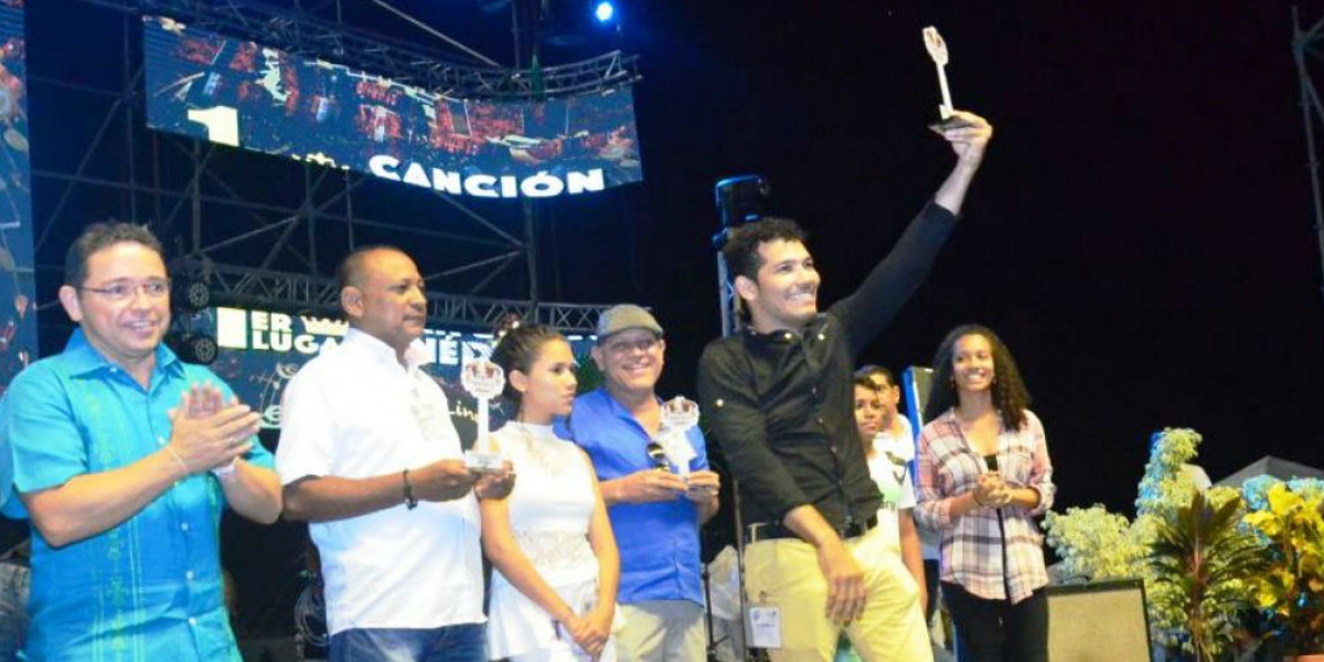 Leonardo Cohen ganador categoría canción inédita en Festival Juglares Vallenatos.