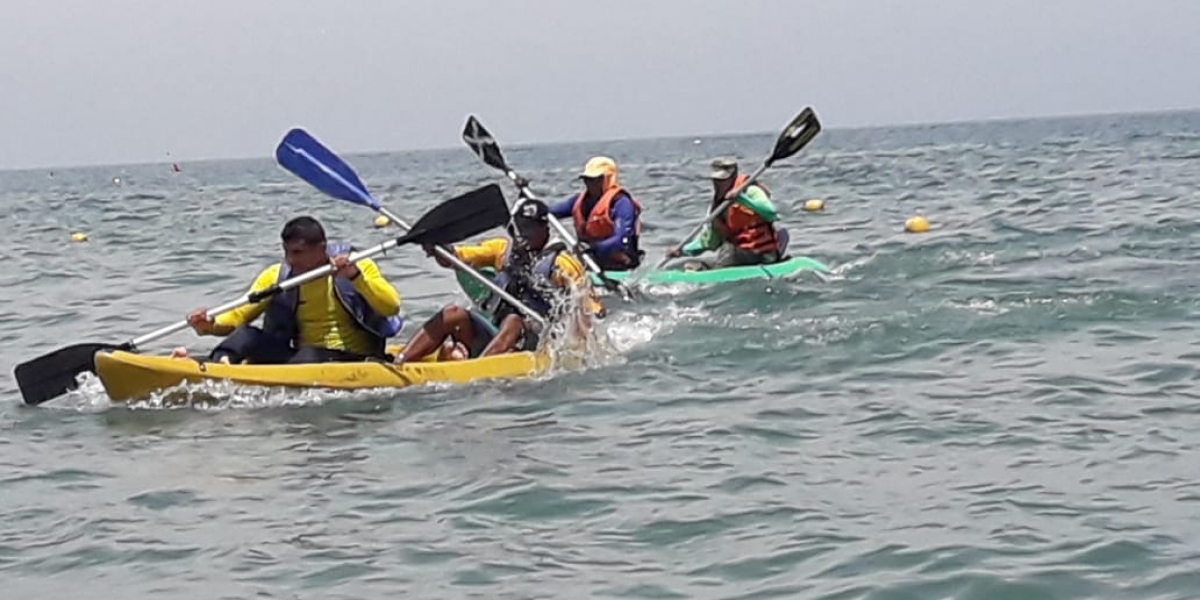 Prensa Alcaldía de Santa Marta. El Kayak también hizo parte de las competencias.