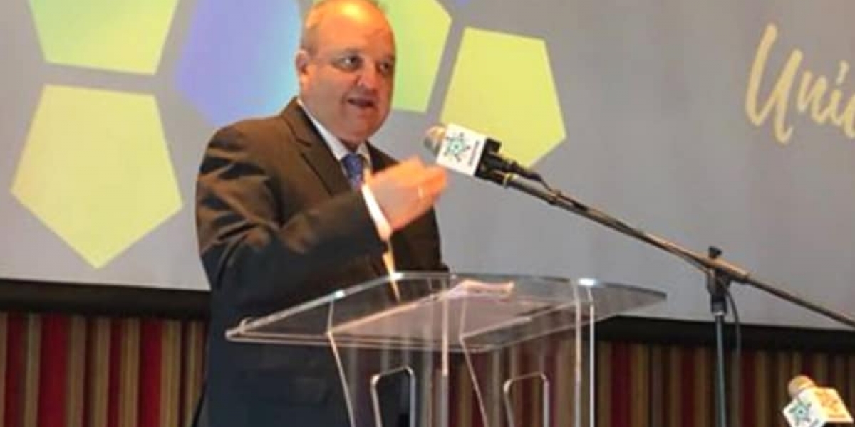 Dimayor Jorge Enrique Vélez.