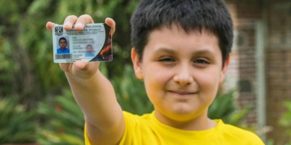  Carlos Antonio Santamaría Díaz, de 12 años, cursará Física Biomédica en la UNAM.