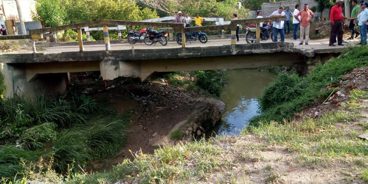 Así está el puente que comunica los sectores de La Concepción y Los Guayacanes