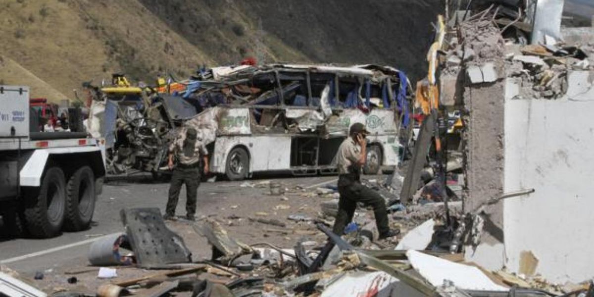 Las autoridades investigan el accidente en el que murieron 24 personas.