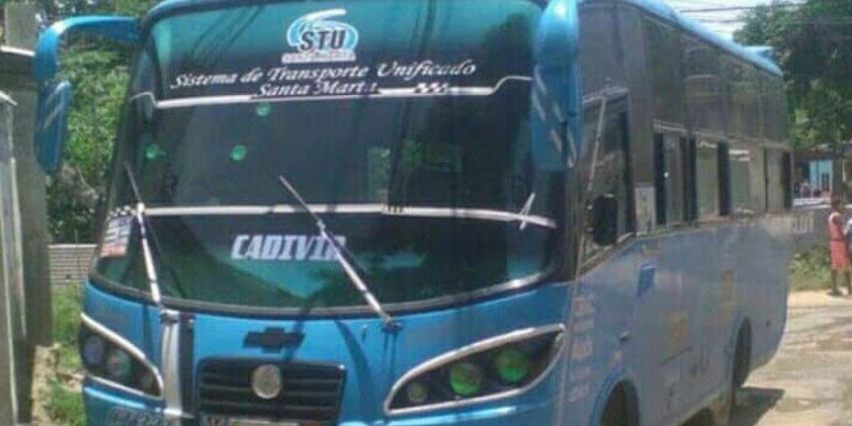 Bus en el que los ladrones cometieron el hurto.