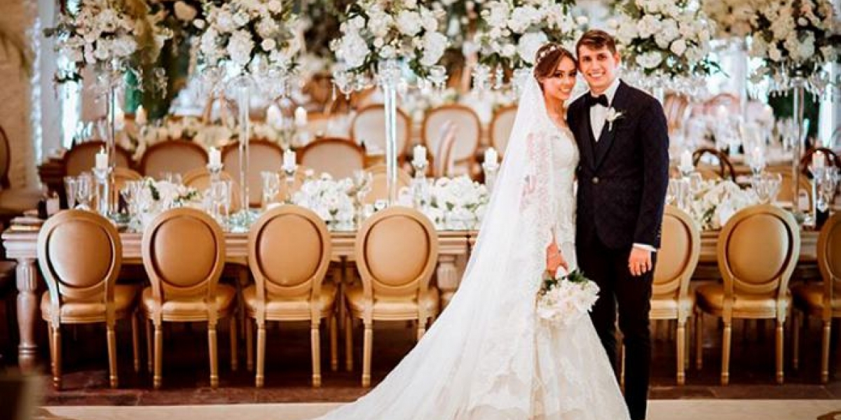 Miguel Arrázola, hijo del pastor Arrázola junto a su esposa Valentina de León.