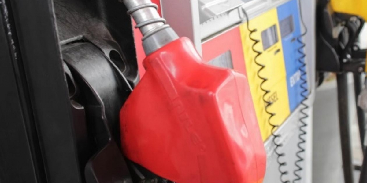  Precio de la gasolina sube 36 pesos.