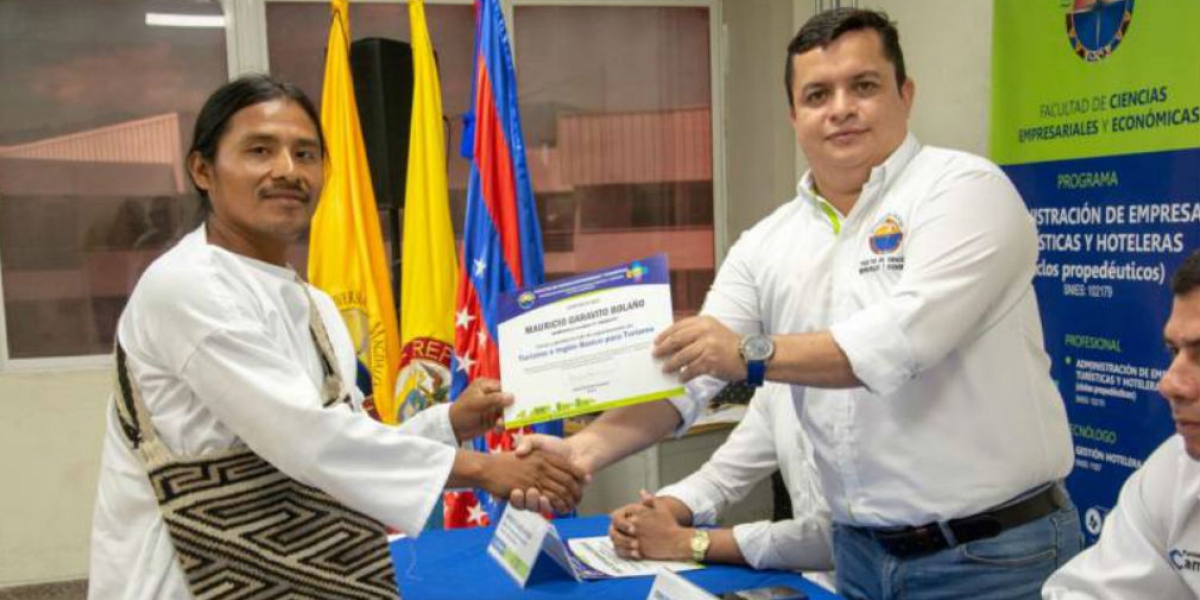 Universidad del Magdalena Indígenas de la Sierra recibieron capacitaciones en inglés y turismo sostenible.