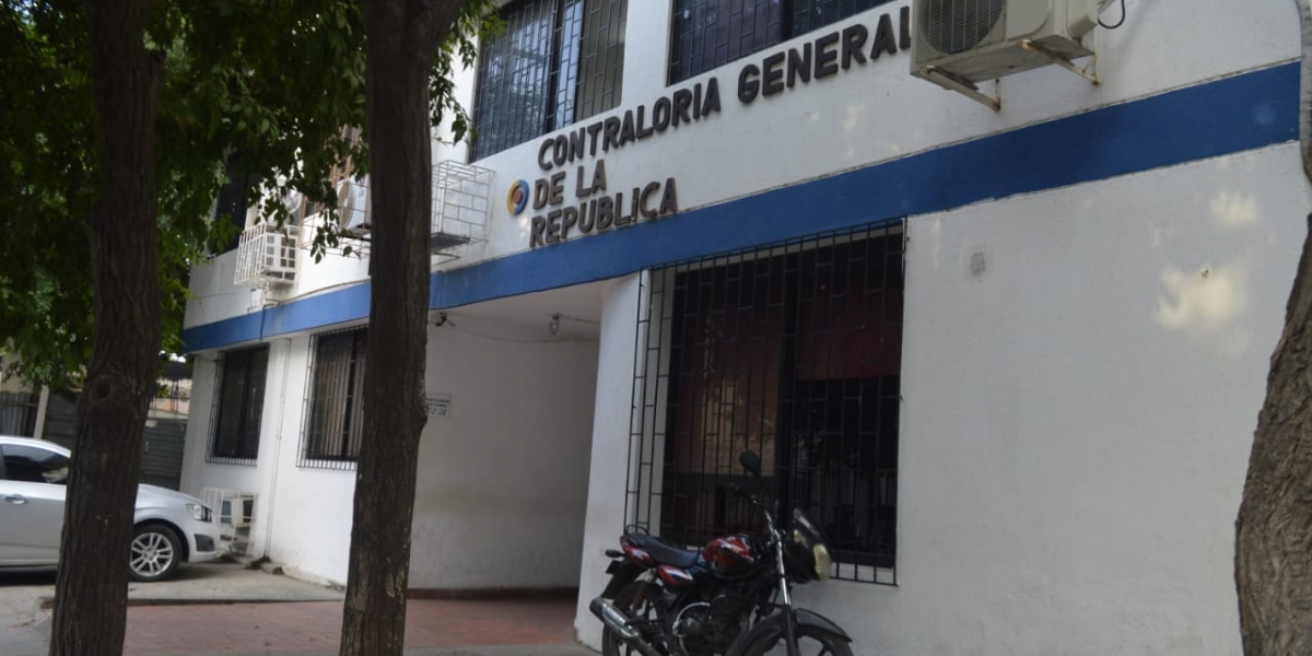 Fachada de la gerencia departamental de la Contraloría General de la República en Santa Marta.
