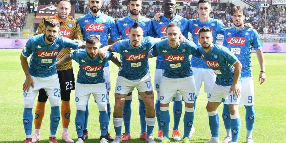 Once titular del Napoli.