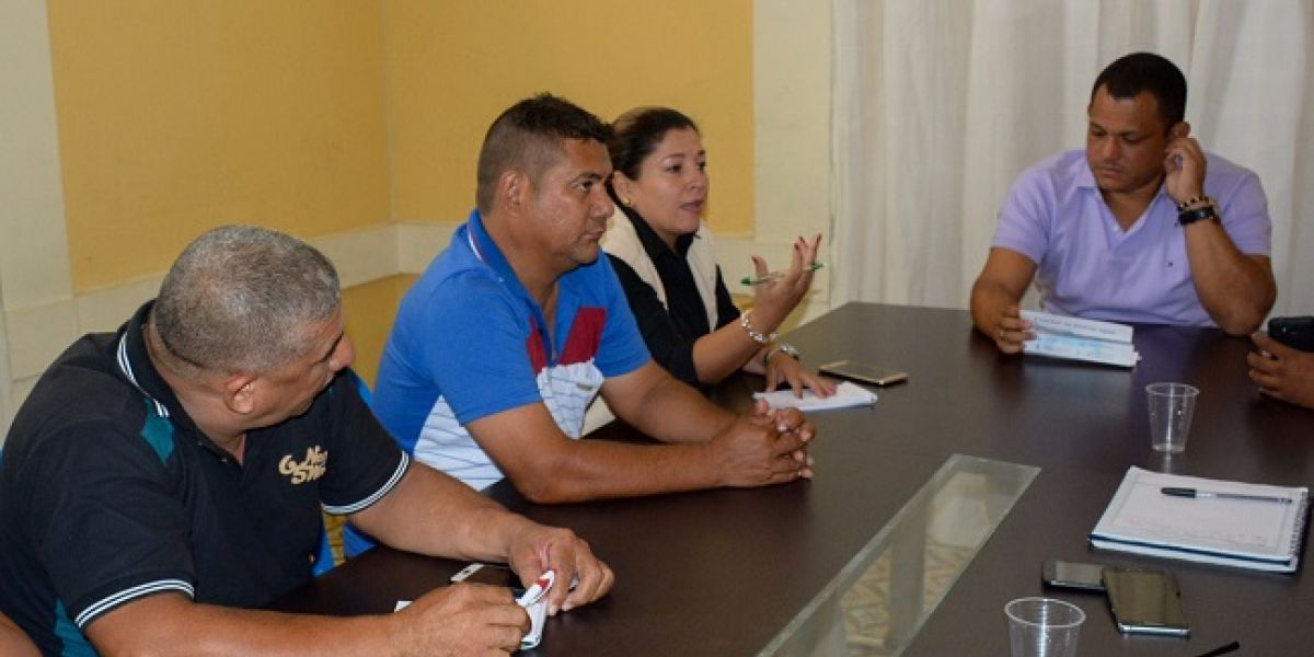 Aspecto de la reunión desarrollada en las instalaciones de la Alcaldía de Ciémaga.