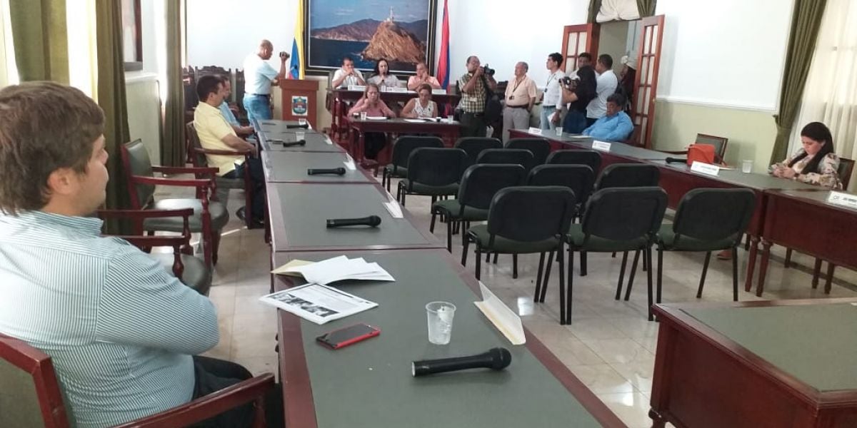 Seguimiento.co El proyecto recibió 11 votos a favor y dos en contra en segundo debate.