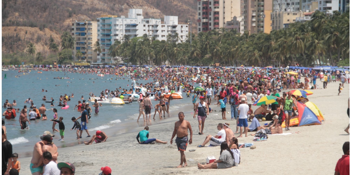 Alcaldía de Santa Marta La masiva afluencia de visitantes durante la temporada turística de diciembre y enero ha contribuido con el despegue de diversos sectores de la economía.