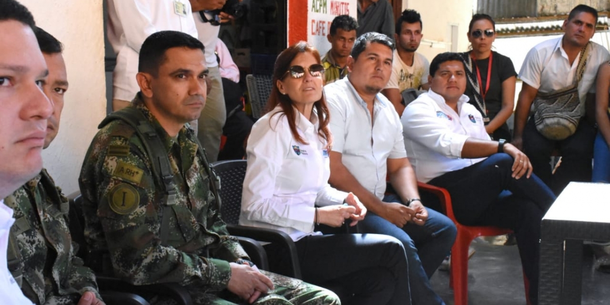 La gobernadora Rosa Cotes ya cuenta con los títulos del lote para la construcción del Batallón de Alta Montaña.